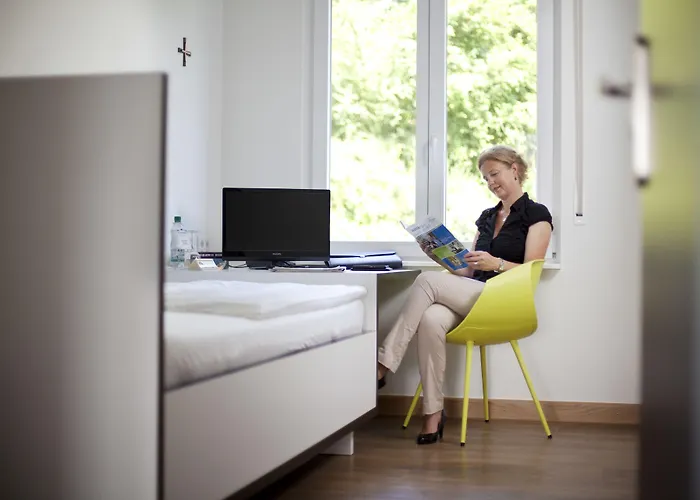 Rosa Flesch Und Tagungszentrum 2*